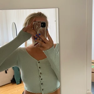 Grön tröja från gm - Jättesnygg topp från hm ordinarie pris 200kr