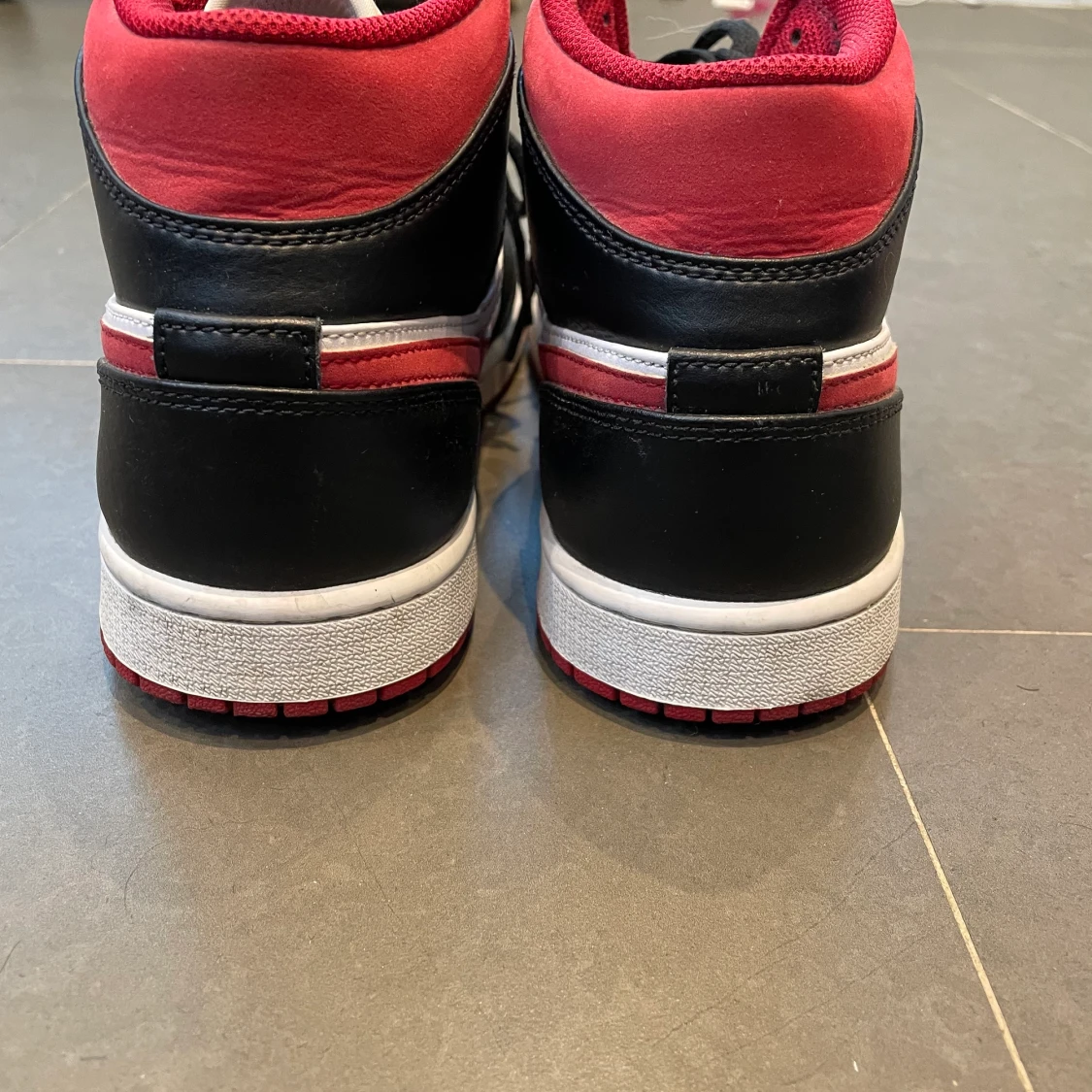 Nike jordans (GYM RED) - 91