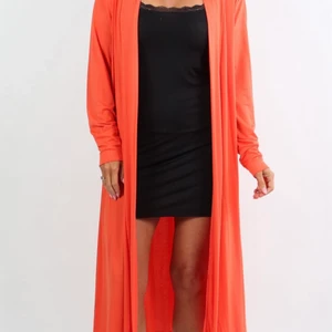 Lång kofta helt ny  - Ny lång kofta super läcker stretchig kvalite medium