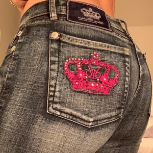 Victoria Beckham jeans  - Jag är 169 cm lång, köp dom direkt för 500