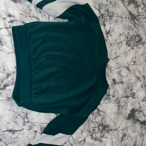 Grön tröja - Super skön tröja välldigt fin