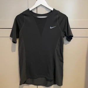 Träningströja från Nike - Träningströja från Nike, gott skick i st S