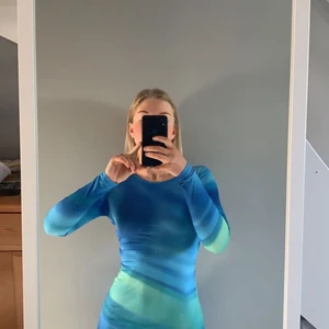 Fin klänning🌟 - Klänning storlek S, endast testad då den är lite tajt över min rumpa! 