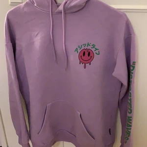 Hoodie YOURTURN - Snygg hoodie från yourturn