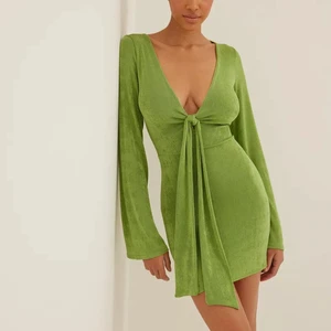 Nakd klänning  - Intressekoll på denna helt slutsålda klänning från NA-KD. Aldrig använd, prislapp kvar. Strl xs. 