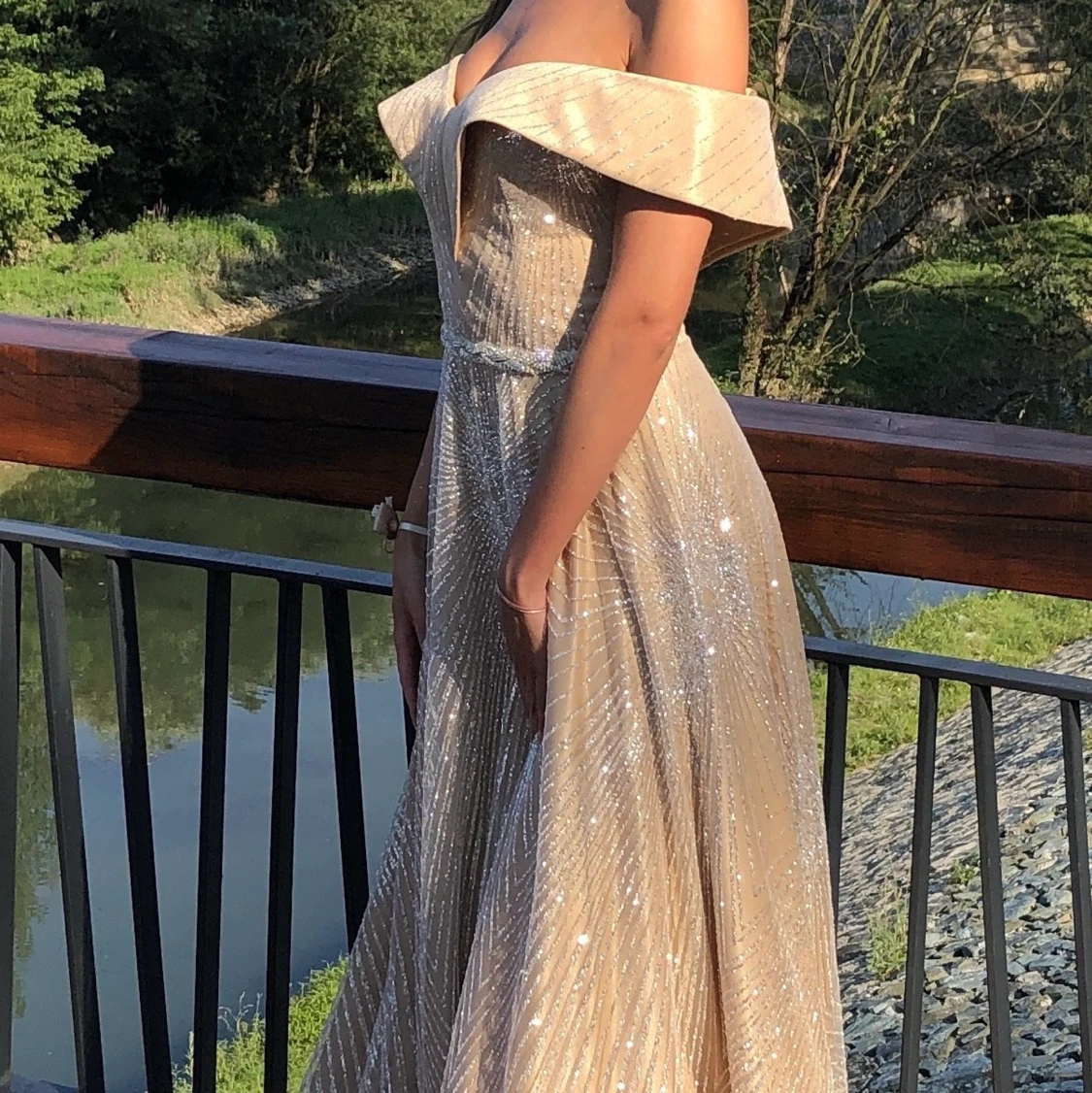 Champagnefärgad balklänning - 90