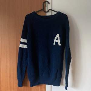 Lager 157 sweater, used a few times, good condition, size L