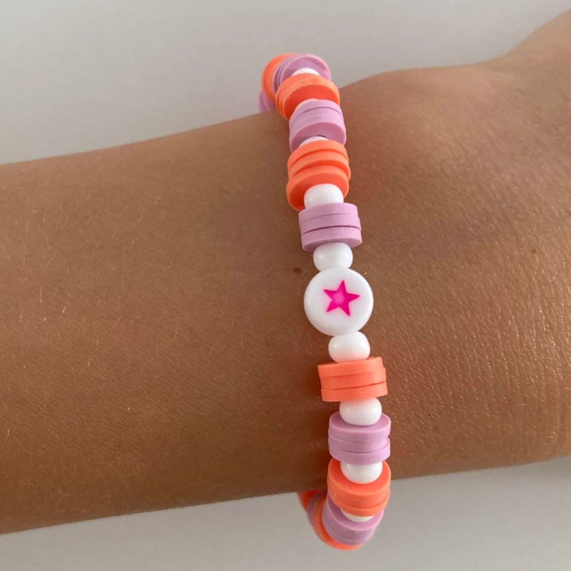 Orange och rosa armband 💖🧡 - 91