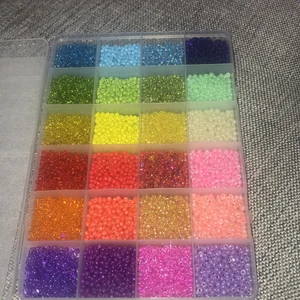 Smycken  - Jag gör sm ycken i olika färger,som tex armband halsband fotlänkar m.m skriv till mig vilka färger du vill ha och vilken storlek du vill ha❤️smyckena är inte allt för dyra❤️ I make jewelry in different colors. Such as bracelets, necklaces, anklets, etc., write to me what colors and what size you want❤️Jewelery is not too expensive❤️