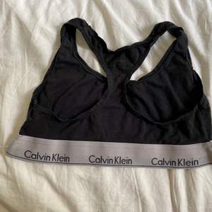 En svart bh ifrån Calvin Klein. Säljer då jag aldrig använder den. 