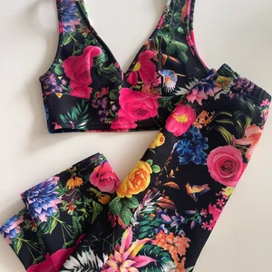 Kläning  - Säljer min fina set från Nelly. Storlek XS köpte from Nelly. 