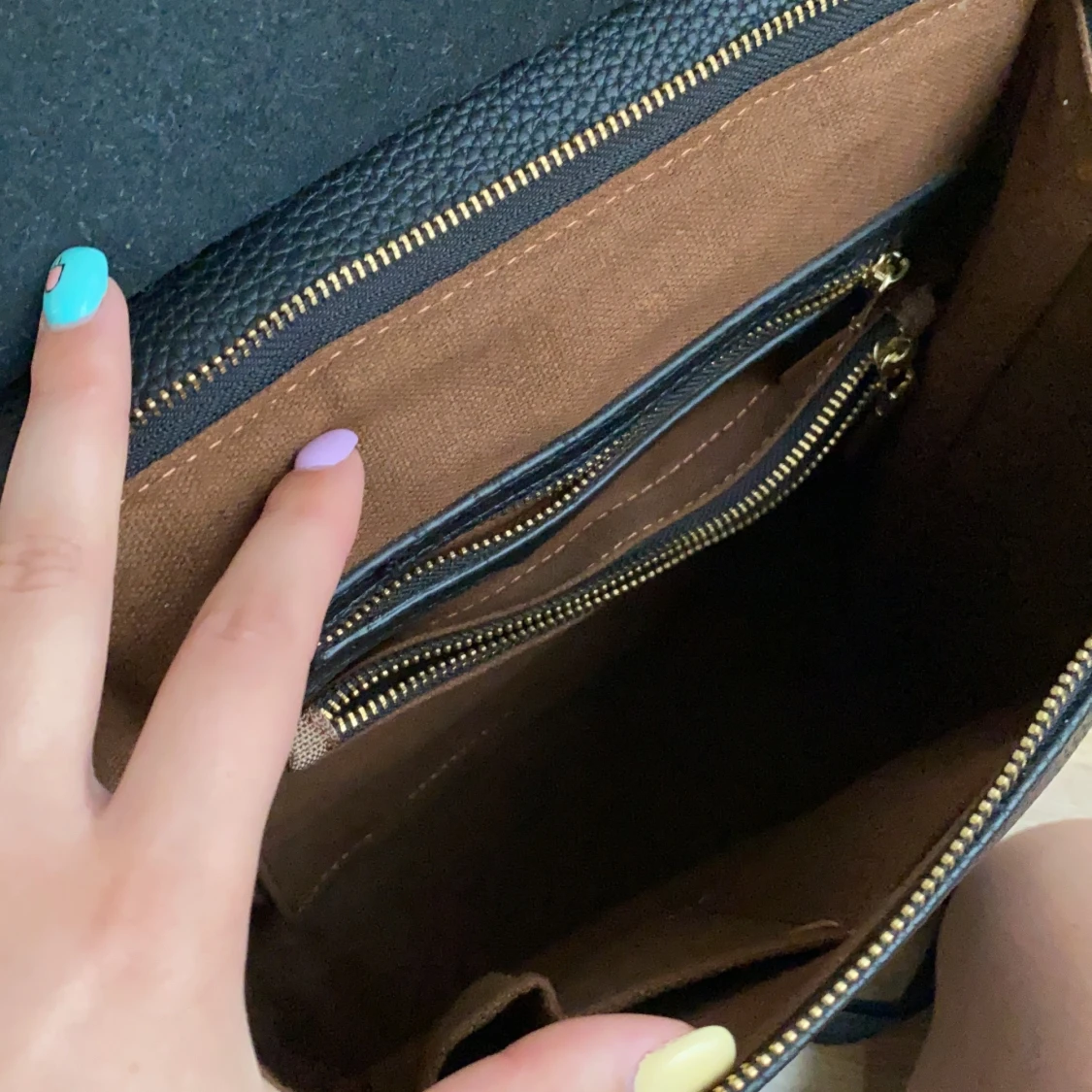 Svart ryggsäck/väska  - 90