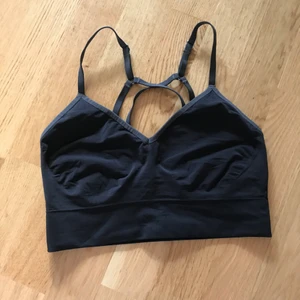 Nike bh S - Sports bra with great support. Never used due to sizing issues. Original price: 500sek