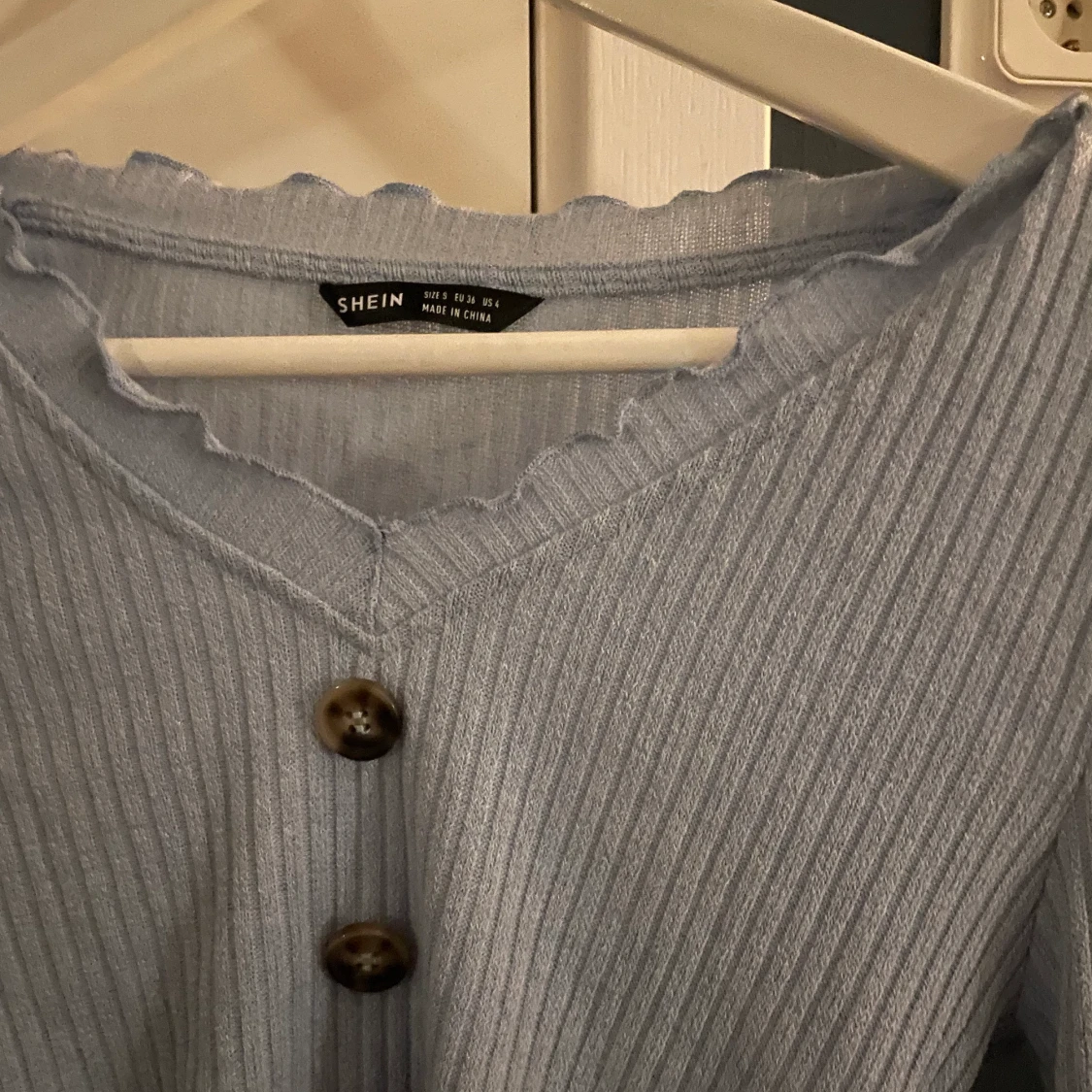 Blå fin topp från SHEIN - 90