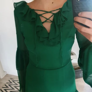 Klänning från nakd storlek 36 - Klänning I nyskick (endast testad) från nakd storlek 36. Nypris 699kr