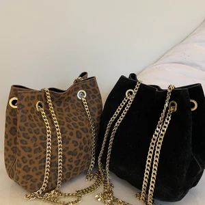 2 väskor!!! - 2 super snygga väskor. 3 för 2 på allt på min sida!!! 🥰🌸💓