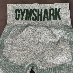 Gymshark tights🩷 - Säljer mina gymshark tights som jag endast har testat!🩷inga defekter 