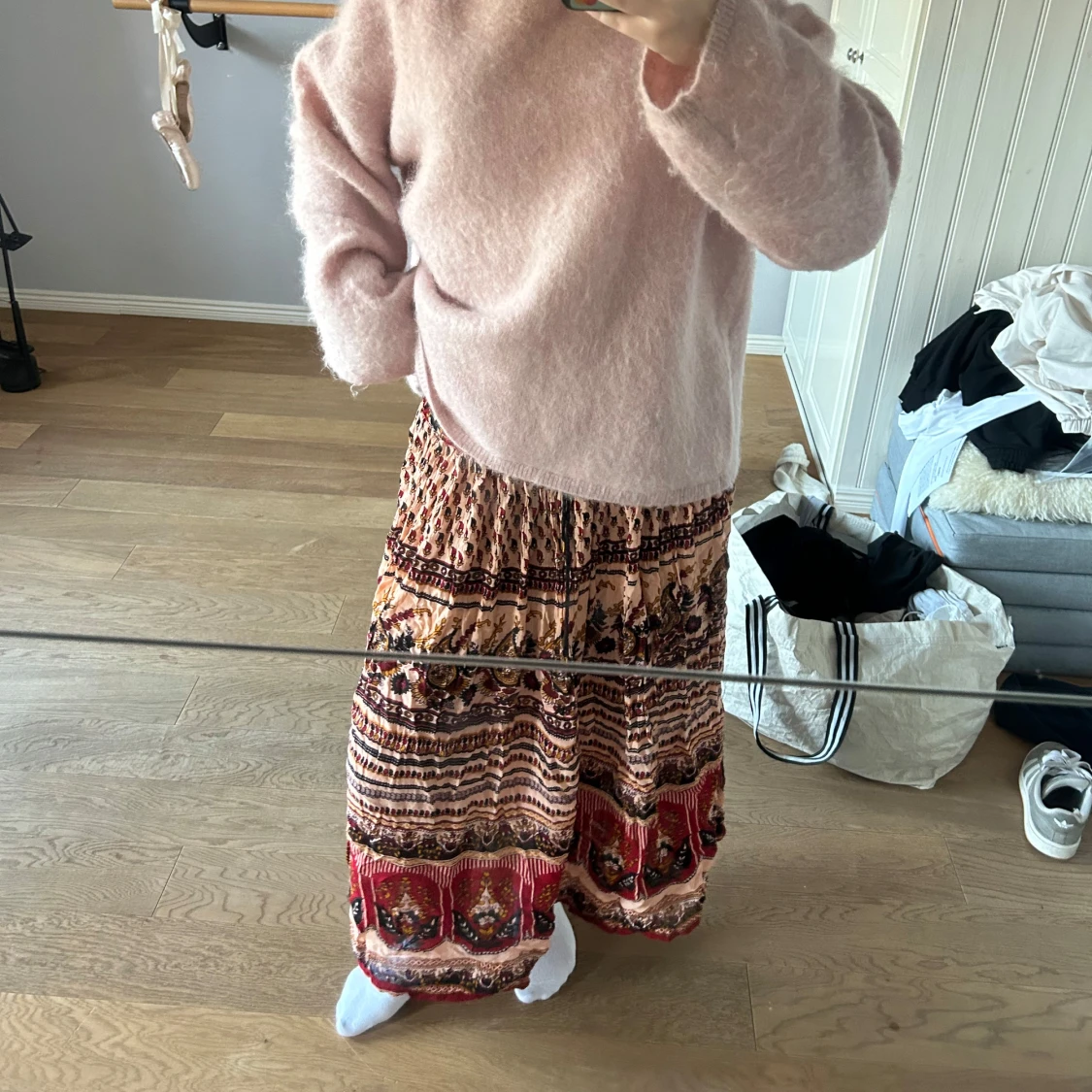 Mönstrad långkjol i varma färger