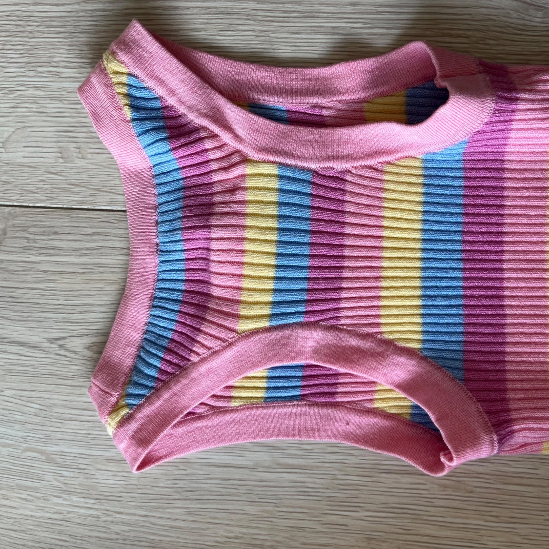 Randig ribbad klänning från Divided - 3