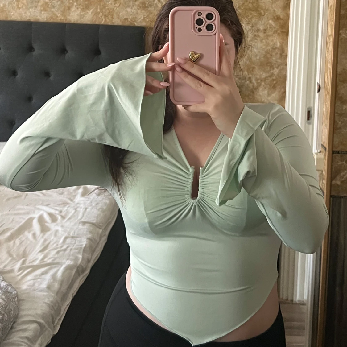 Ljusgrön långärmad topp - 1