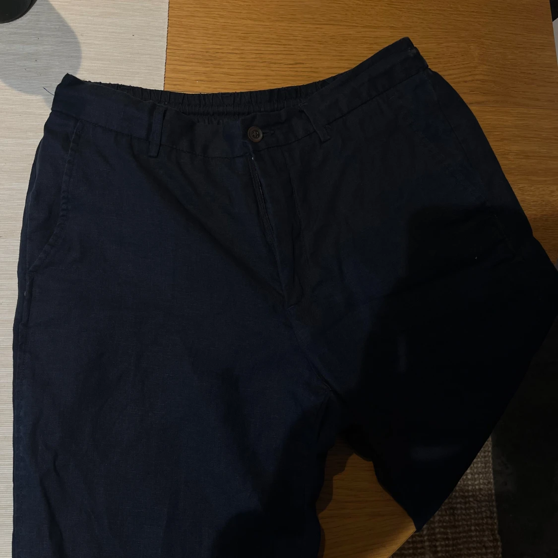 Mörkblå linnebyxor från Zara - 1