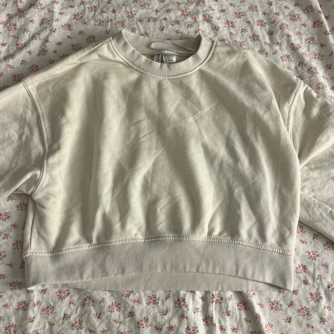 Vit croppad sweatshirt  - 1