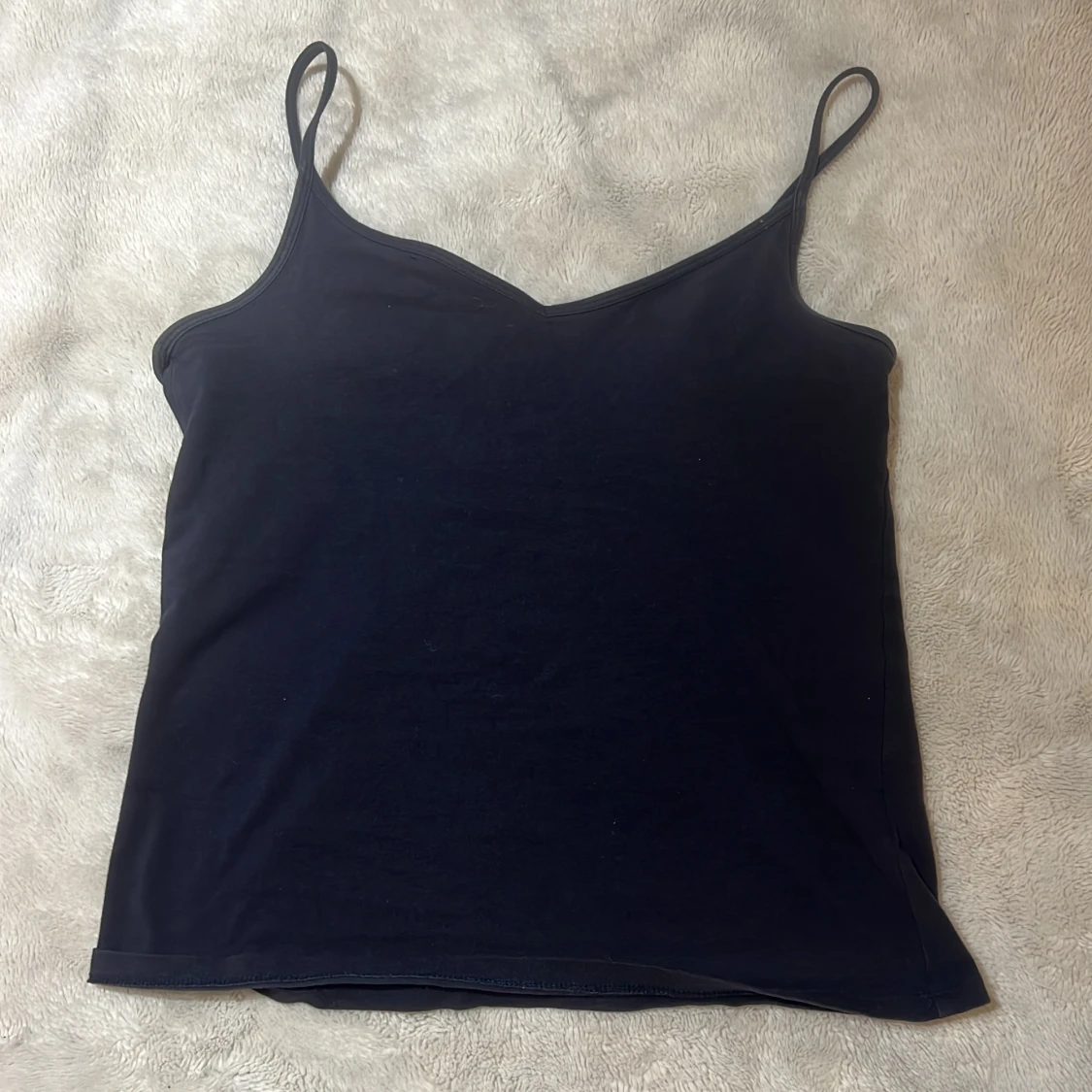 Mörkblå linne från Cubus