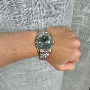 Seiko mod klocka ”wimbledon” - Nybyggd, aldrig använd. Seiko NH35A urverk. Toppskick, allt fungerar precis som det ska. Riktigt fin.