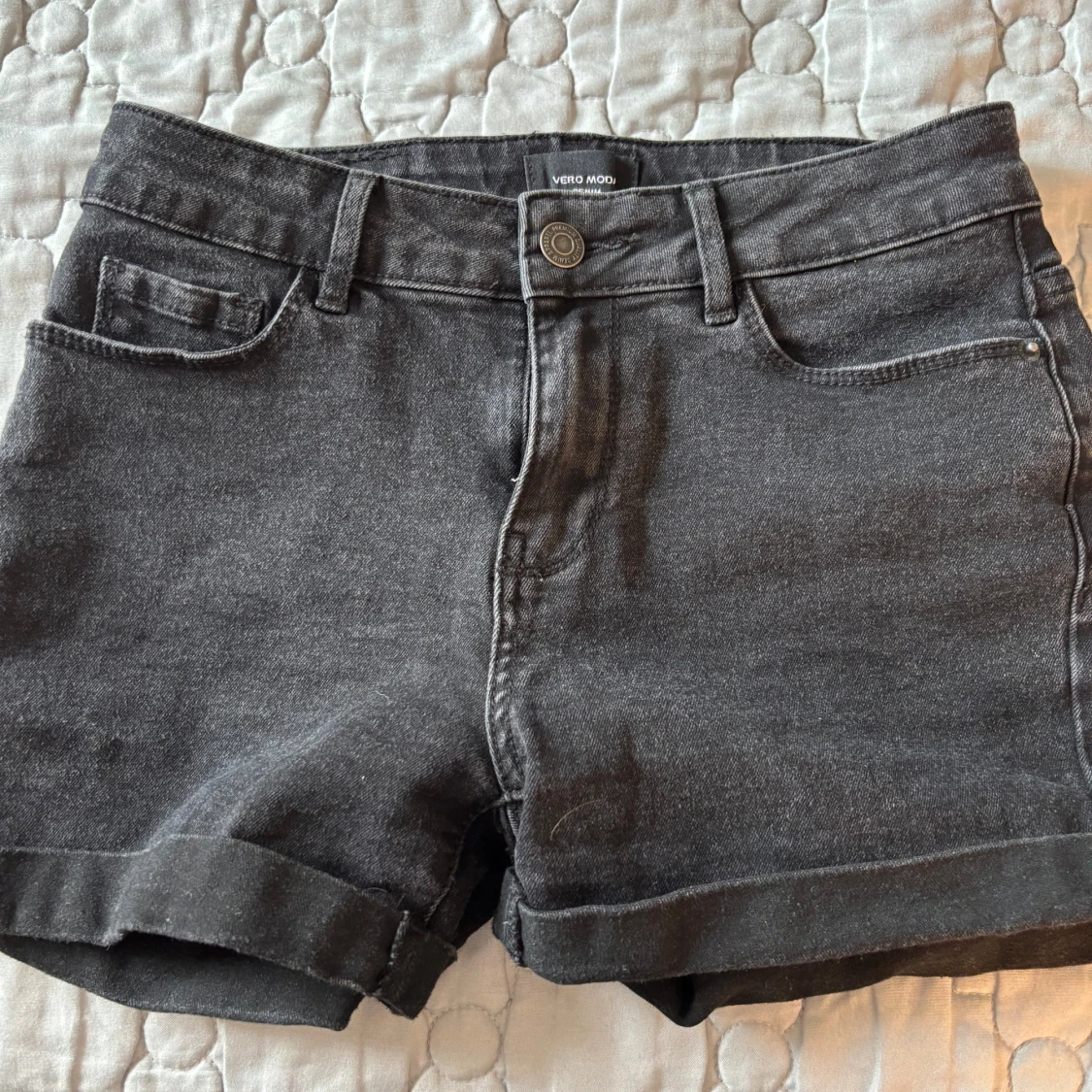 Två par jeansshorts, blå & svarta - 3