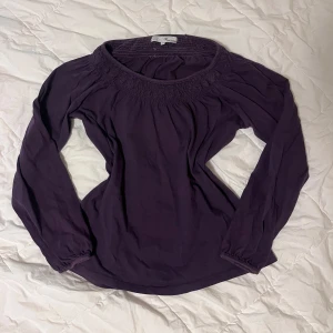 Lila Vintage Blus - Supper söt och bekväm