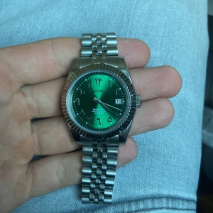 Seiko mod  - Intressekoll vill veta vad man skulle kunna få för denna rätt pris så är den din box och extra länk tillkommer 