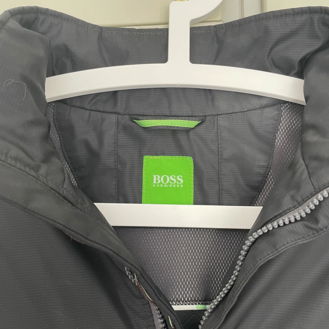 Svart vindjacka från BOSS Hugo Boss - 2