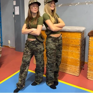 Militär byxor - Supersnygga militär byxor till utklädnad eller bara till vardags! endast använd 1 gång ❤️‍🔥