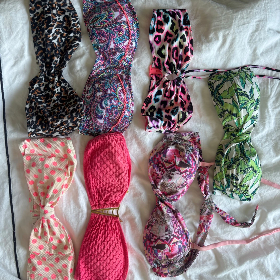 Färgglada bikinibanduer i olika mönster - 1