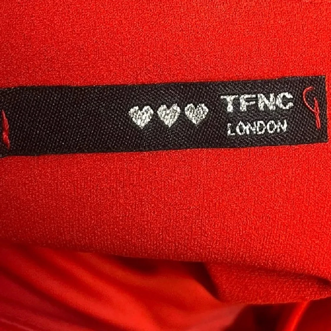 Röd långklänning med slits från TFNC London - 3