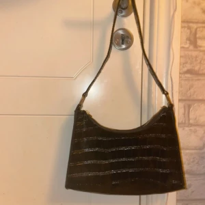 Jättefin väska💙 - Jättefin väska aldrig använd 💙