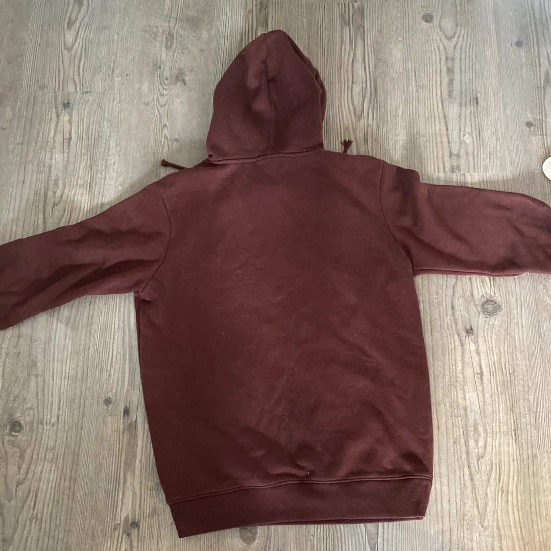 Mörkbrun hoodie från SMOG - 1