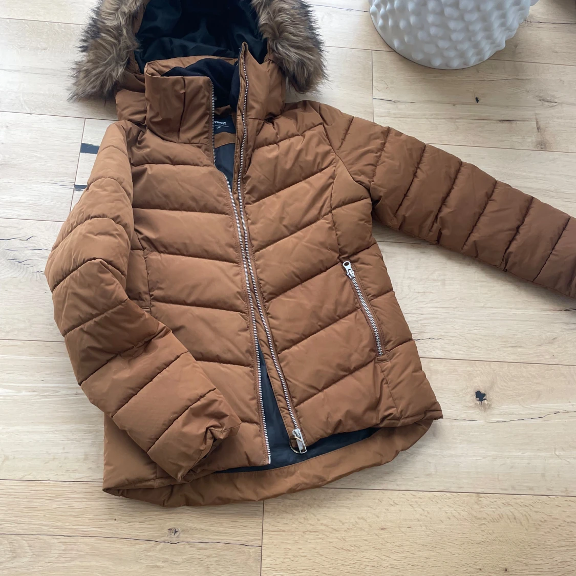 Brun pufferjacka från Everest - 2