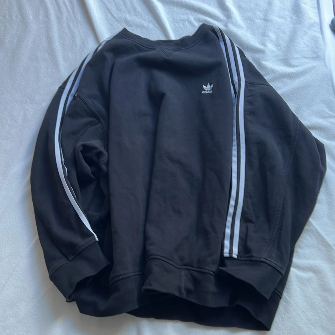 Svart Adidas sweatshirt XL - 1