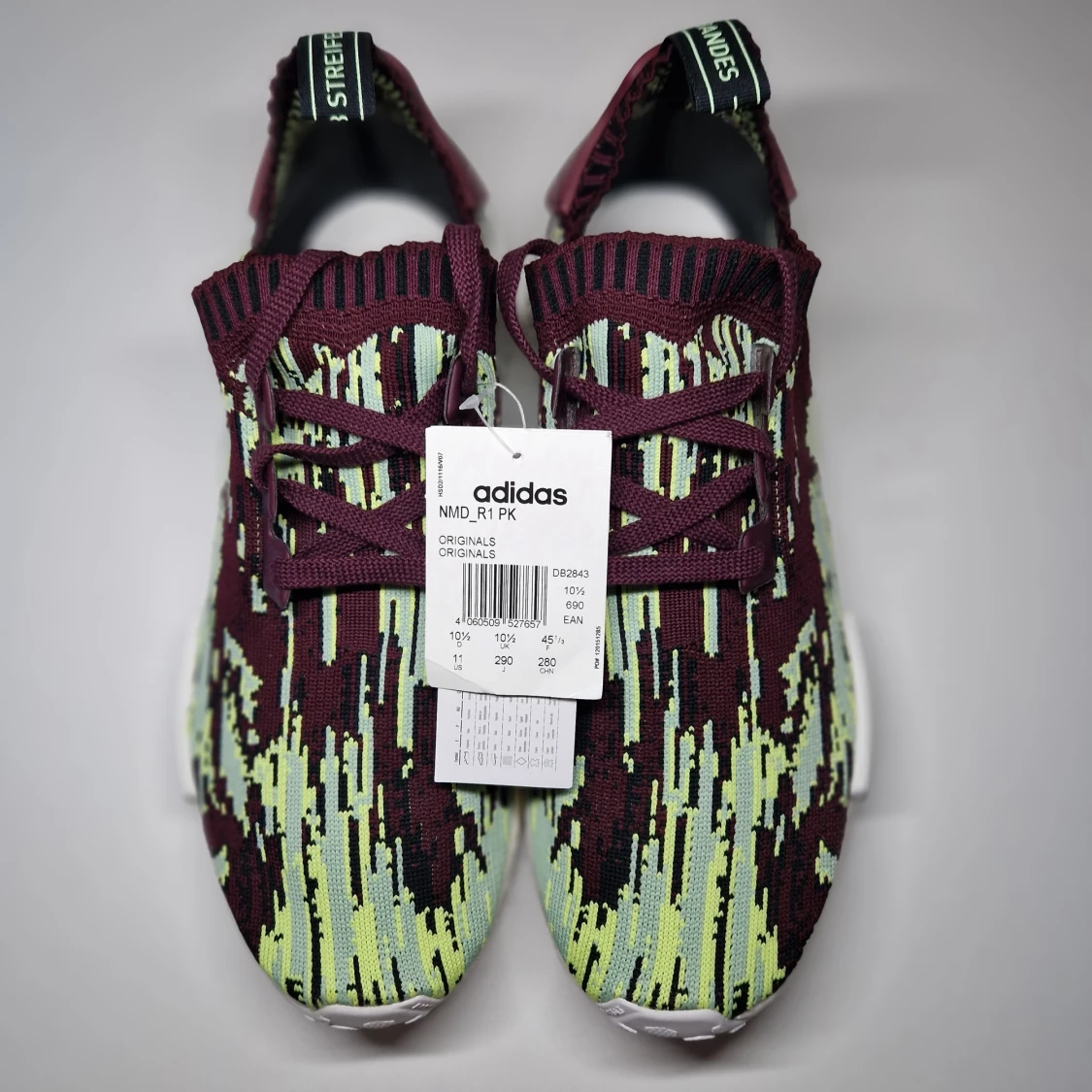 Oanvända Adidas NMD R1 PK EU45 - 1