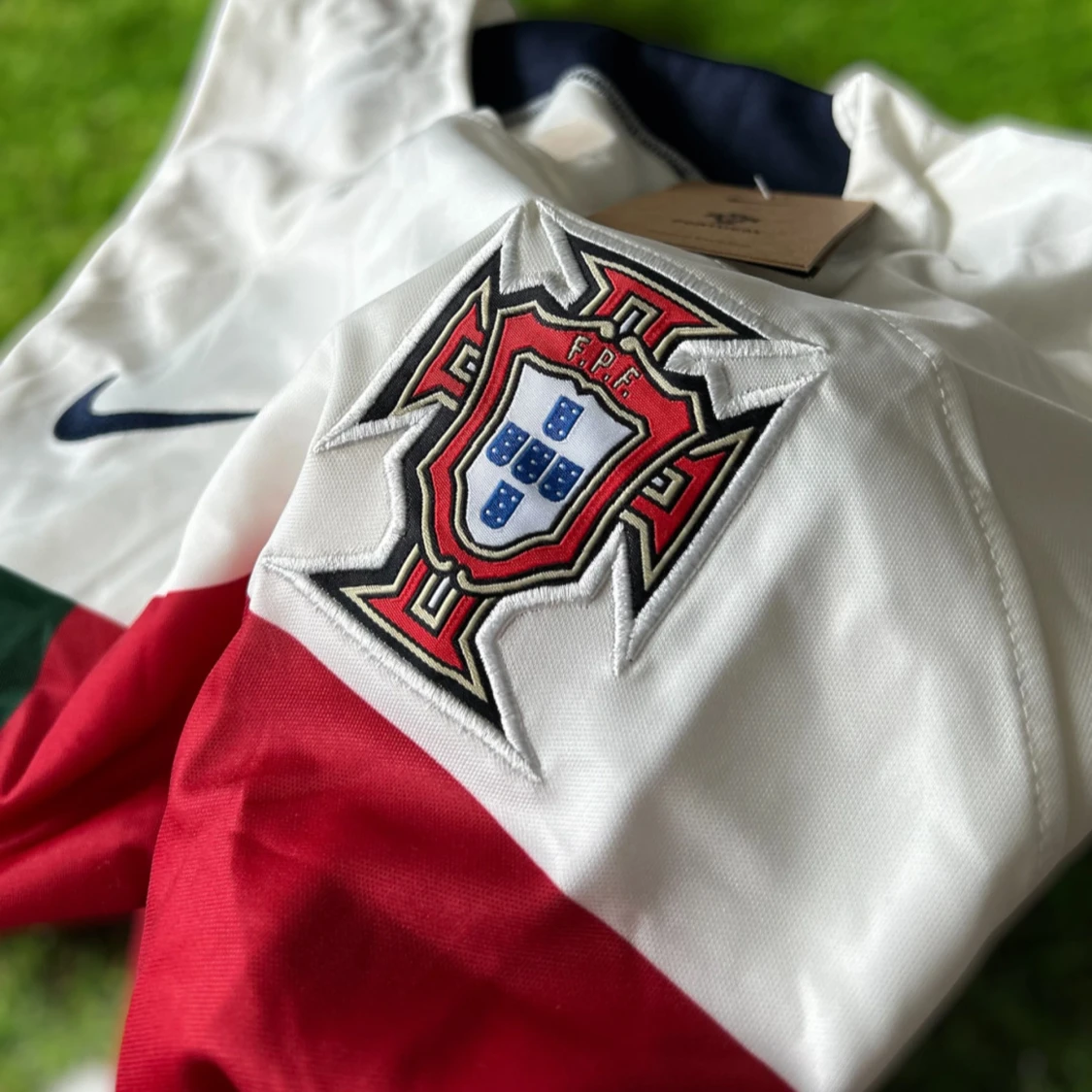 Portugal Nike fotbollströja vit/röd/grön - 3