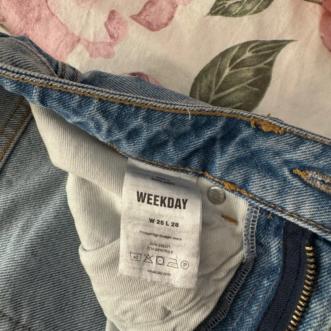 Weekday ljusblå high straight jeans - 2