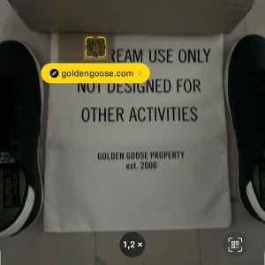 Golden Goose Superstar  - Fick dessa Golden goose i födelsedags present men vill nu sälja dem.  Aldrig använda endast testade inomhus, kan fråga mamma om kvitto om det behövs. 