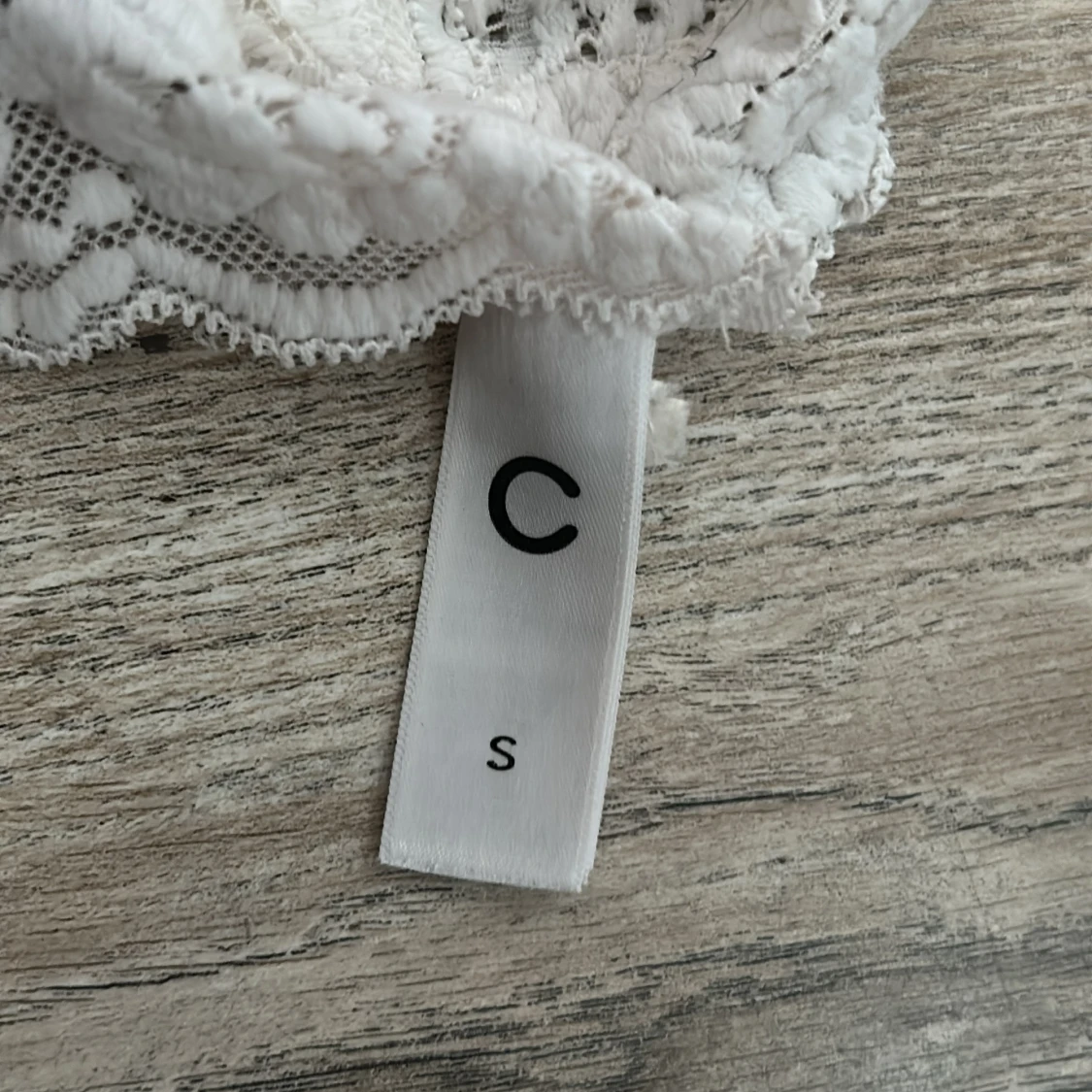 Vit spets bralette med blommönster - 3