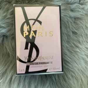 Yves Saint Laurent Mon Paris 50ml - Oöppnad mon Paris Eau de Parfum från Yves Saint Laurent i