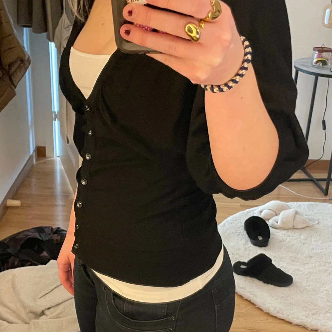 Svart kofta med knappar - 3