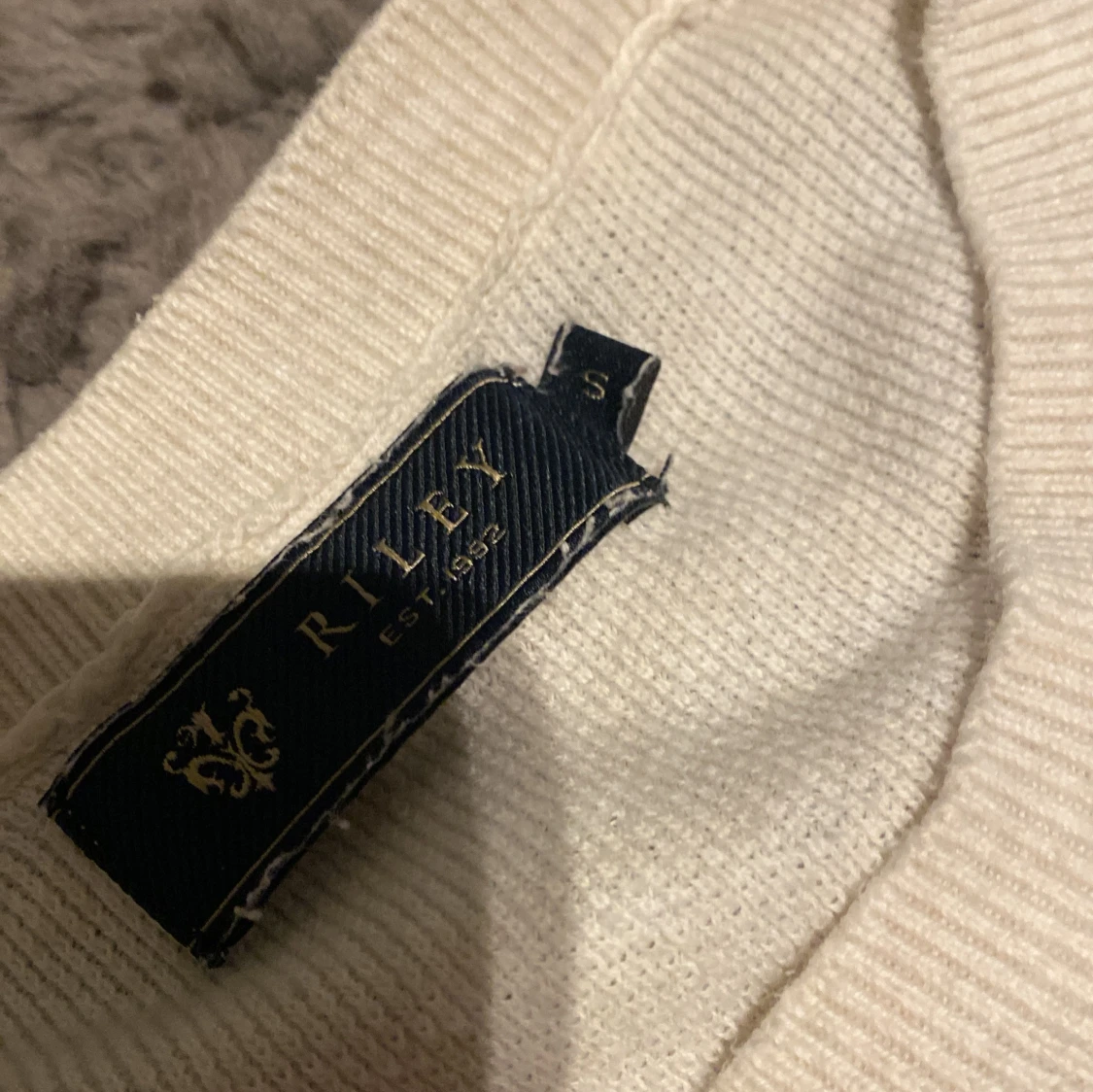 Vit tröja från Riley - 1