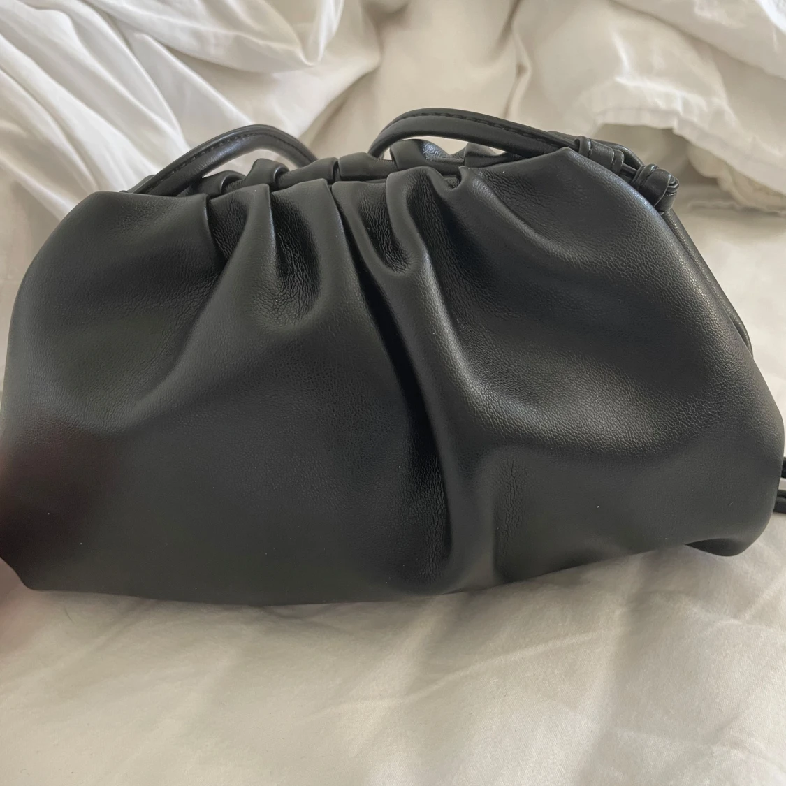 Svart dumpling väska - 1