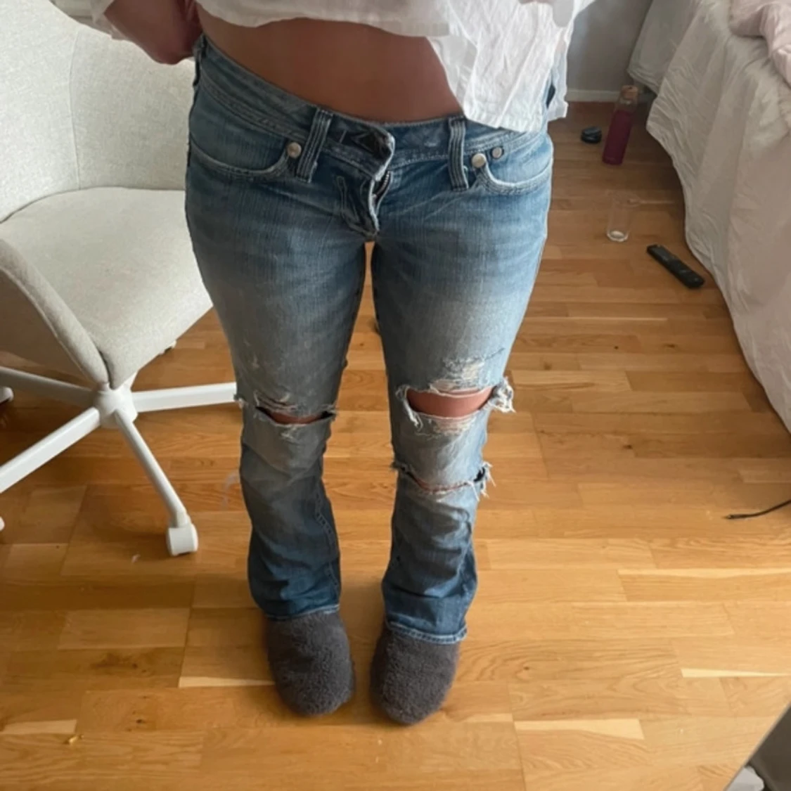 Lågmidjade jeans med hål - 90