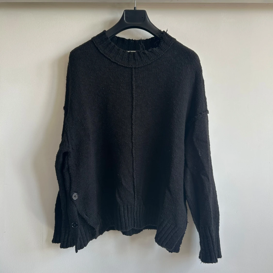 Stickad distressed tröja Adnym